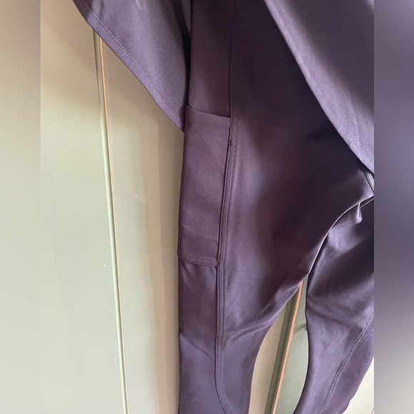 Lululemon skirt tight - Picture 3 of 7